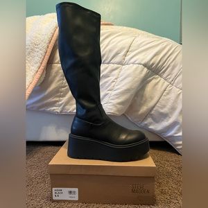 Steve Madden platform boots